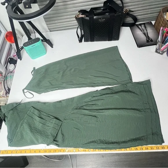 Pilcro Short-Sleeve Pintuck
Tunic Shirt Dress Olive Green Size M NWT - Picture 5 of 15